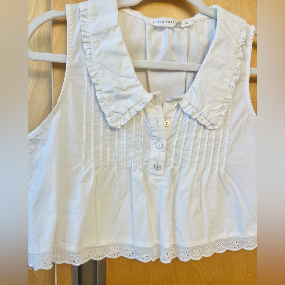 Altar’d State Peter Pan Collar White Ruffle Trim Eyelet Cotton Top - Size XS - Picture 3 of 12